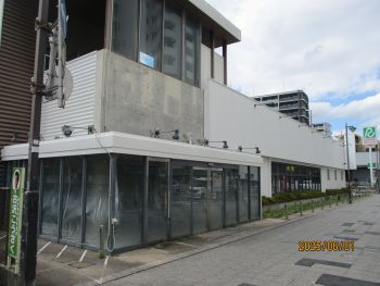 33(2)IMG_2457 東口駅前 旧富士ガーデン春日部店